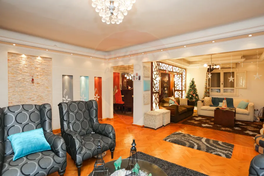 Apartment for sale 200 m Fleming (Branched Abu Qir St. - steps from the tram)