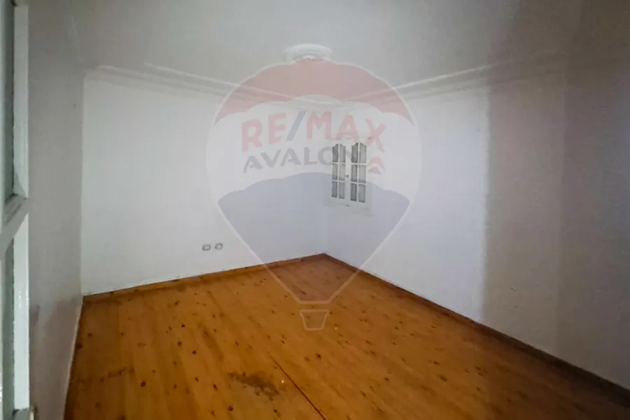 شقة للبيع 206 م جليم (بجوار قصر المجوهرات)