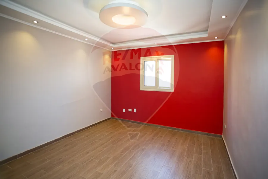 شقة للبيع 217 م سابا باشا (خطوات من ش ابو قير)