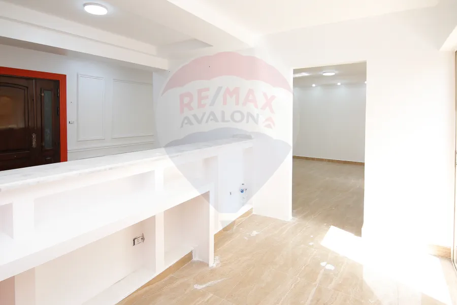 مقر اداري للبيع 315 م كفر عبده (ش قرداحي)