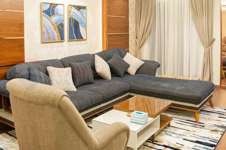 شقة للبيع 195 م كفر عبده (ميدان سانت جيني)