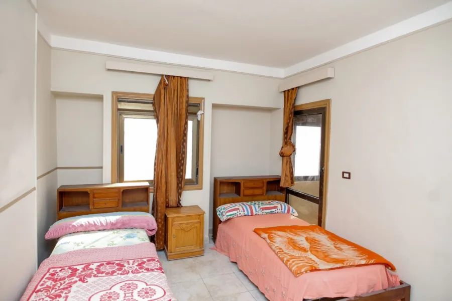 شقة للبيع 200م المندرة - على البحر مباشرة