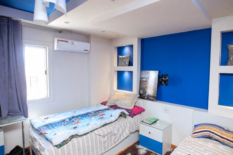 شقة للايجار مفروش 180م سان ستيفانو ( على الترام )