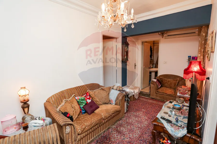 شقة للبيع 125 م كفر عبده (ش خليل الخياط)