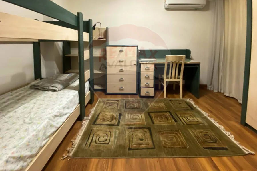 شقة للايجار المفروش 265 م سموحة (ش بهاء الدين الغتوري)