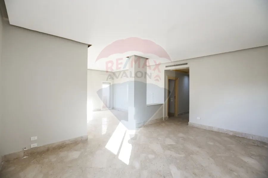 (شقة للبيع 550 م كفر عبده (  ميدان سان جينى _ عمارة اللوتس