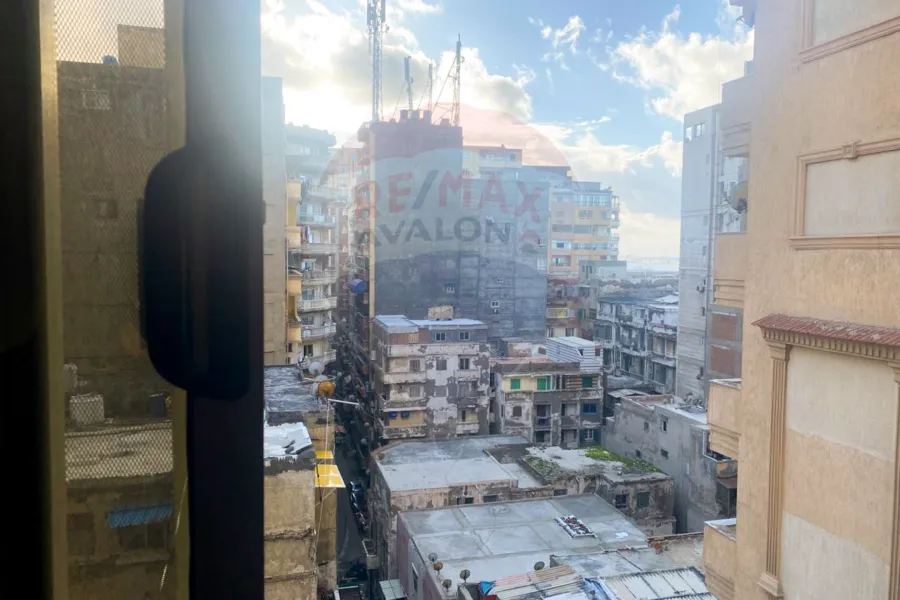 شقة للبيع 110 م كامب شيزار (ش تانيس)