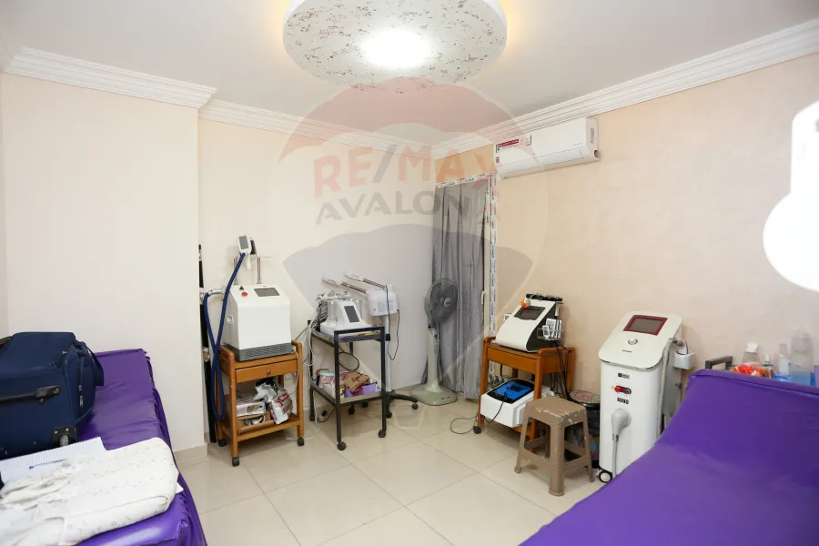 شقة إداري للبيع 130 م السيوف (ش مصطفي كامل)