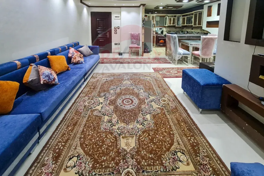 شقة للبيع 150 م الحي اللاتيني (متفرع من ش فؤاد)