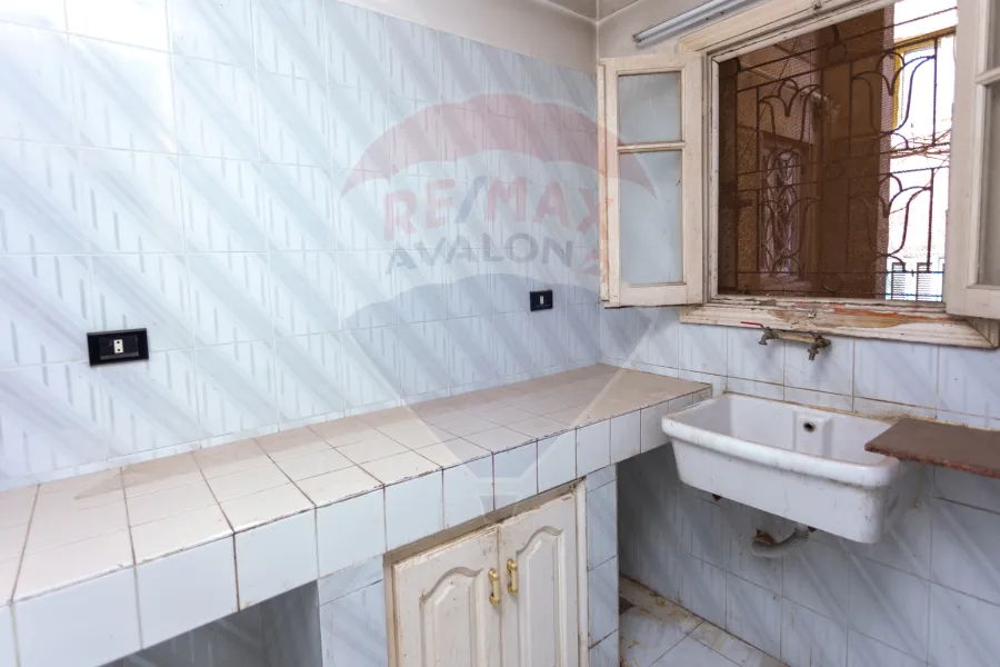 شقه للبيع 80 م جليم (ش الاذاعة)