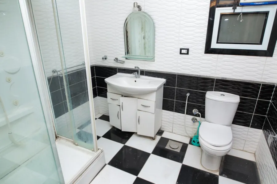 شقة للبيع 200م المندرة - على البحر مباشرة