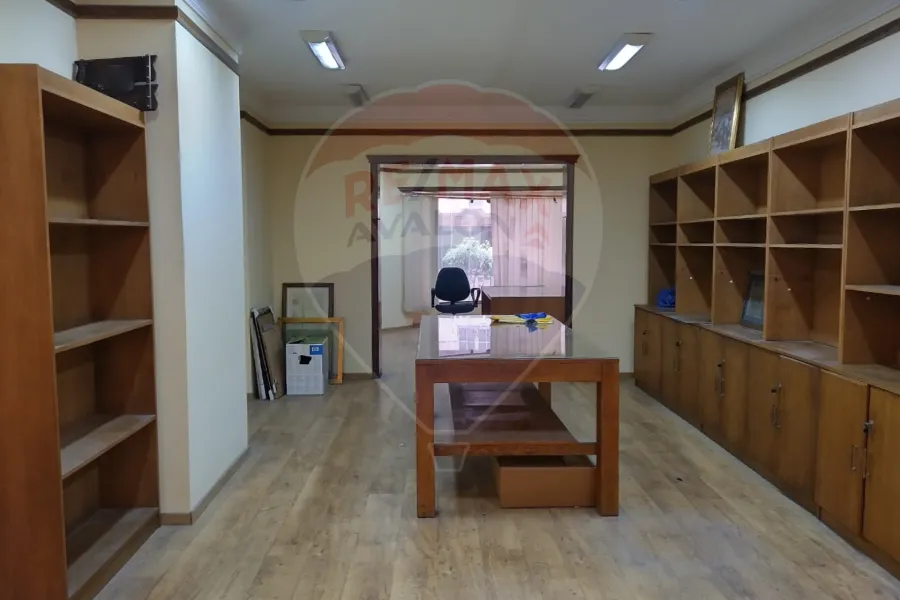 مقر اداري للايجار 65 م سموحة (متفرع من ش فوزي معاذ)