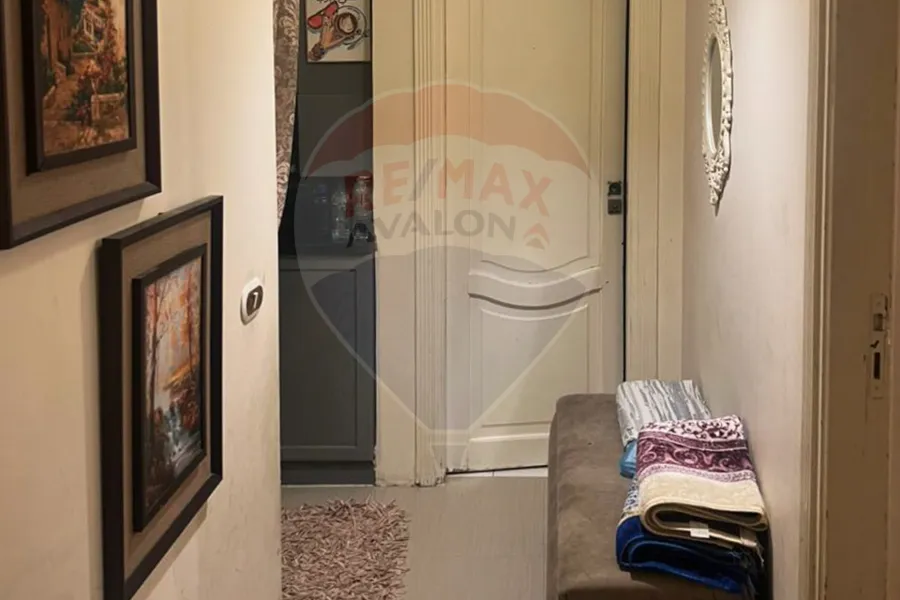 Apartment for sale 100 m Camp Caesar (Steps from the sea)