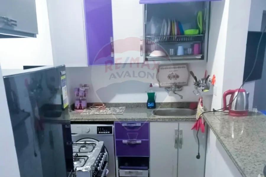 2 شاليه للبيع 160 م + حديقة الساحل الشمالي ( قرية جولدن بيتش - بحري الطريق )