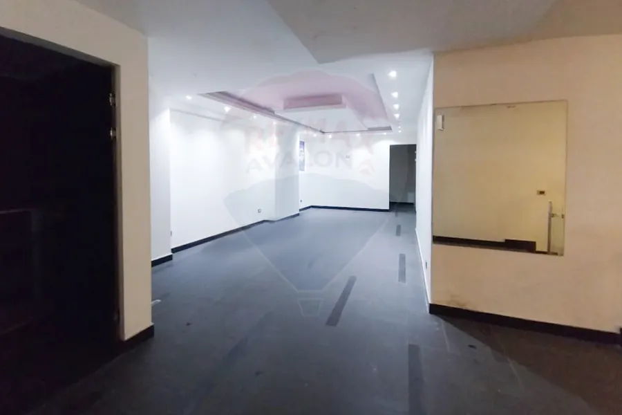 محل + ميزان للايجار 220 م مصطفي كامل (شارع مصطفي كامل)