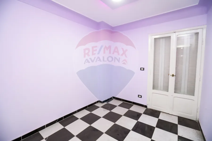 شقة للبيع 150م  صافي سيدي بشر ( علي البحر مباشرة)