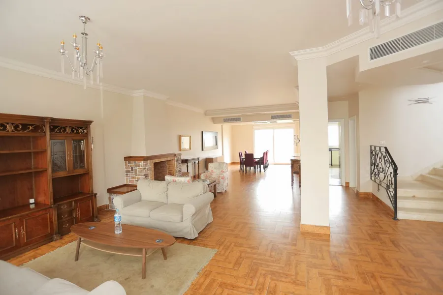 عدد 2 فيلا توين هاوس كامل 350م للبيع  (كومباوند ميروزا بجوار كارفور