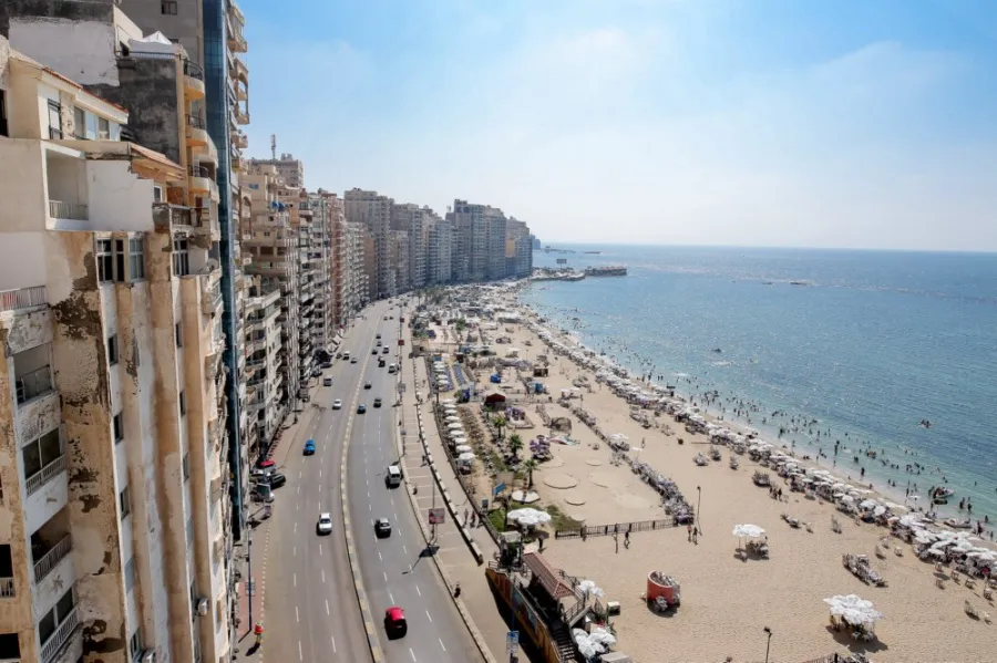 شقة للبيع 200م المندرة - على البحر مباشرة