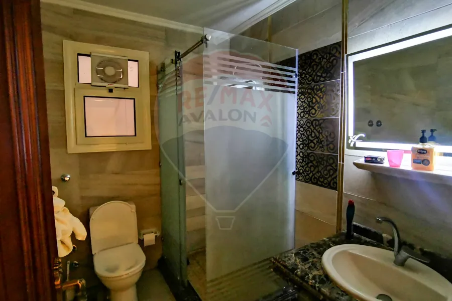 شقة للبيع 150 م سموحة (كومباوند القضاة)