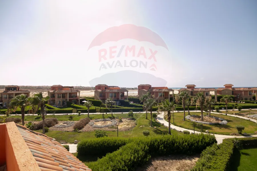 شاليه + رووف للبيع (بلومار - منطقة الفيلات) سيدى عبد الرحمن 120 م