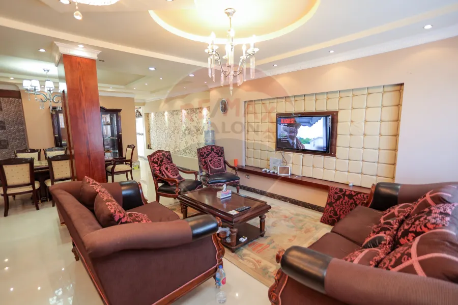 شقه للبيع 235 م الحي اللاتيني ( شارع فؤاد )