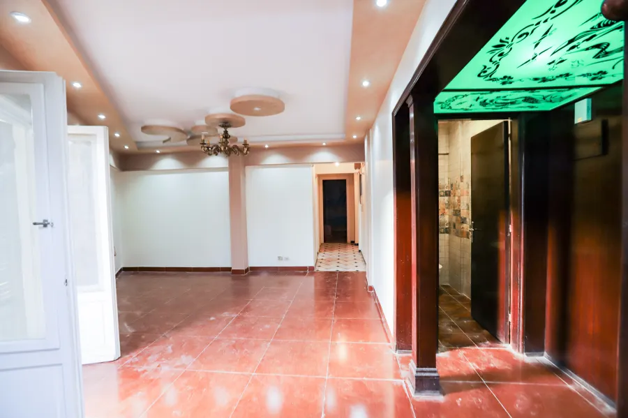 Apartment for sale 325 m Smouha (Bahaa Eldin Elghatwary St.)