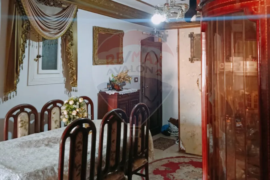 شقه للايجار135 م كامب شيزار (شارع المكتبات)