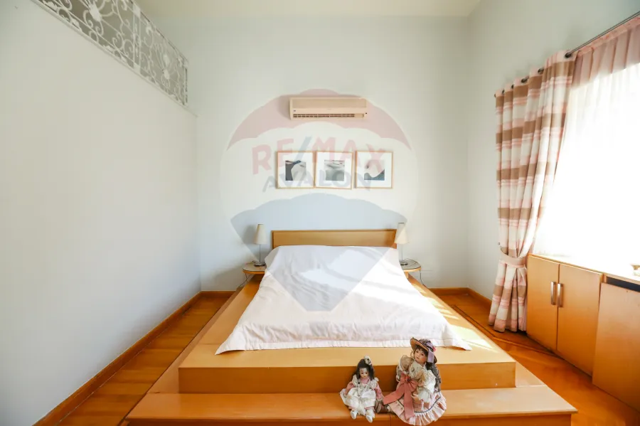 Villa for sale 3,000 m King Mariout (Palaces Area)