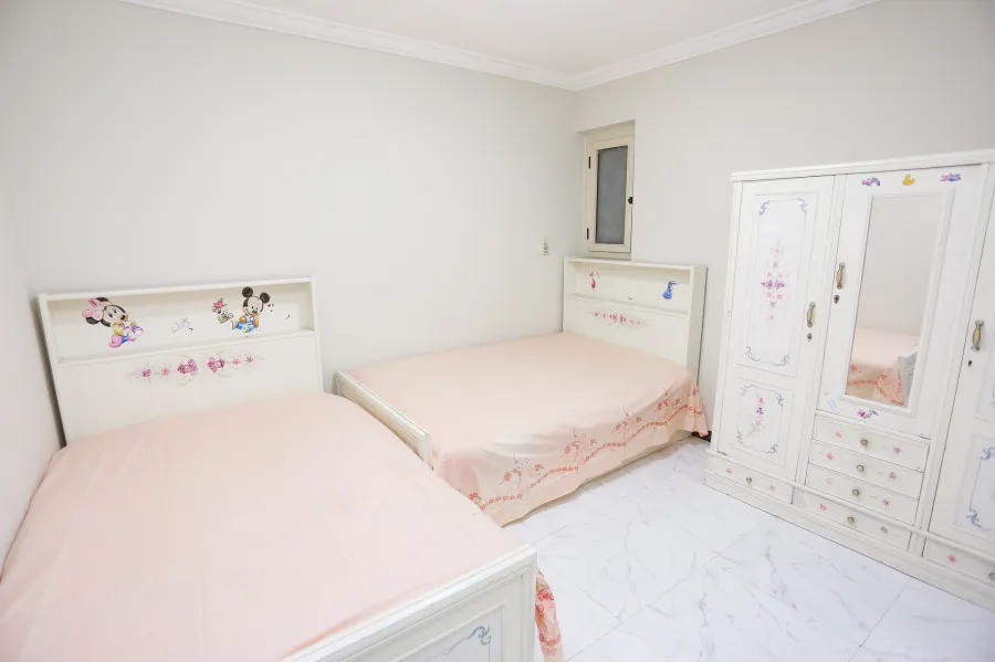 شقة للبيع 135 م السيوف (ش احمد بن حنبل متفرع من جميله بو حريد )