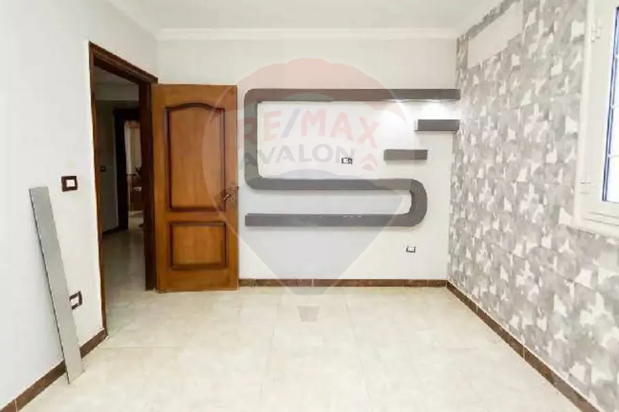 شقة للبيع 115 م سبورتنج (خطوات من الترام)