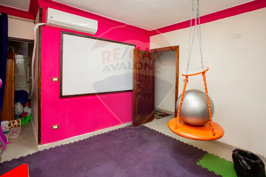 Administrative office for sale 115 m Muharram Bey (Zein El Abidin Street - directly on the tram)