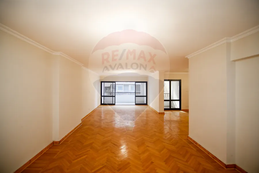 Apartment for sale 310 m net Latin District (Fouad St.- brand building)