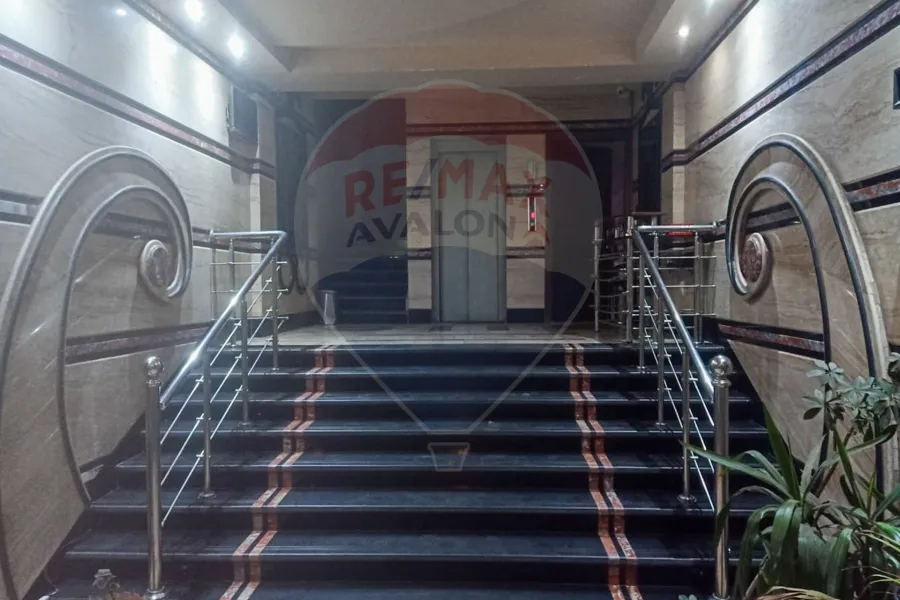 شقة للبيع 315 م رشدي (متفرع من ش أبو قير)