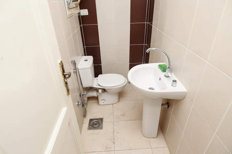 شقة للإيجار175م المنتزة (كمبوند جرين فيو)