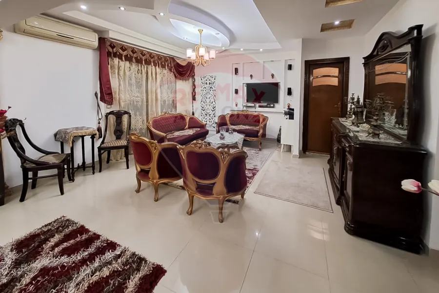 Duplex villa for sale 300 m Saba Basha (steps from Abo Qir st.)
