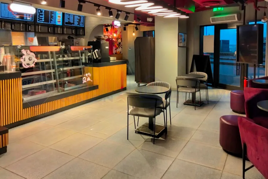 محل  بعائد استثماري للبيع 200 م المندرة (على البحر مباشرة) بتسهيلات في السداد