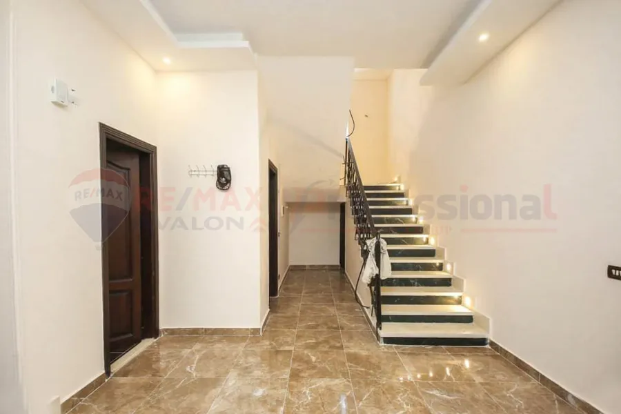 فيلا للبيع 470 م كينج مريوط (ش الهيلتون)