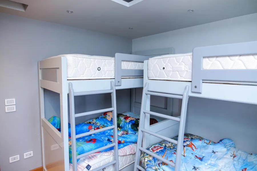 شقة للايجار مفروش 180م سان ستيفانو ( على الترام )