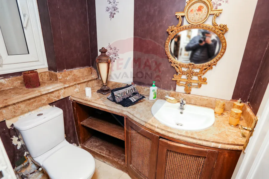 شقة للبيع  350 م كفر عبده (ميدان سانت چيني) -