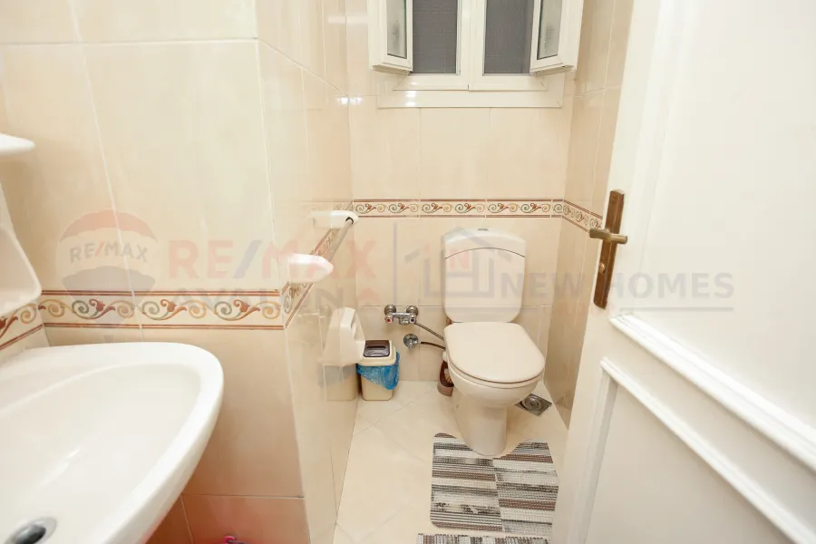 Apartment for sale 170 m Kafr Abdo (Sakina Bint Al Hussein St.)