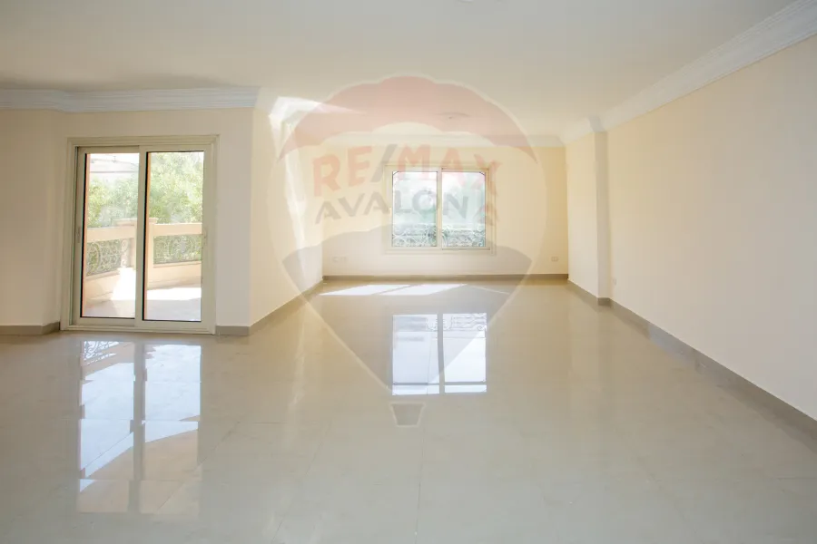 شقة مرخصة للبيع 220م سابا باشا (أمام قصر المرغني)