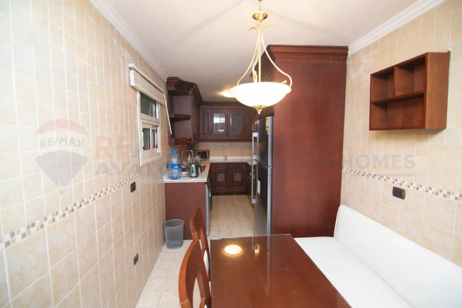 Apartment for sale 330 m Camp Caesar (Directly on the sea)