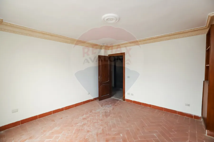 شقه دوبلكس للبيع او الإيجار 425 م لوران (متفرع من الاقبال)