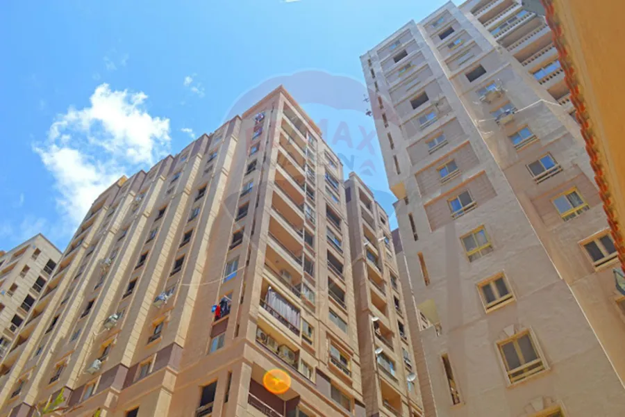 شقة للبيع 107 م محرم بك (محرم باشا)