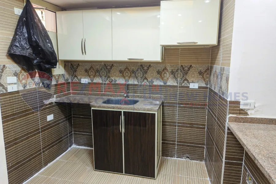 شقة للإيجار 95 م ميامي (المربع الذهبي)