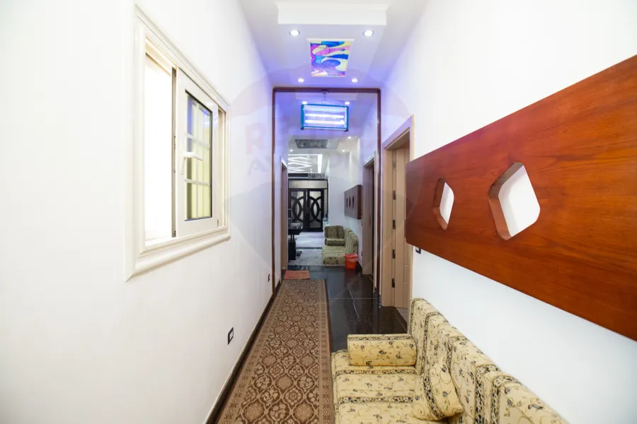 شقة للبيع 360 م + 360 م رووف ملكية خاصة سموحة (كومباوند حدائق اللوتس - ش الهيلتون )