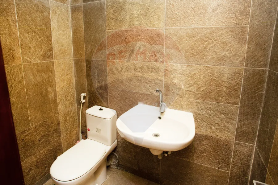 Commercial unit for rent 170 m Kafr Abdo (inside Sama Roushdy Mall)