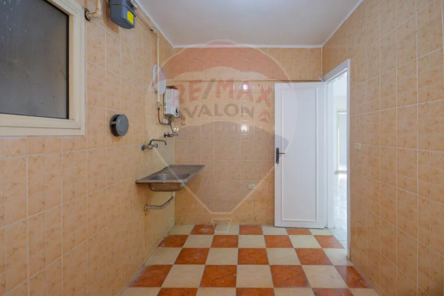 شقة للإيجار 116 م السيوف (ش مصطفي كامل)