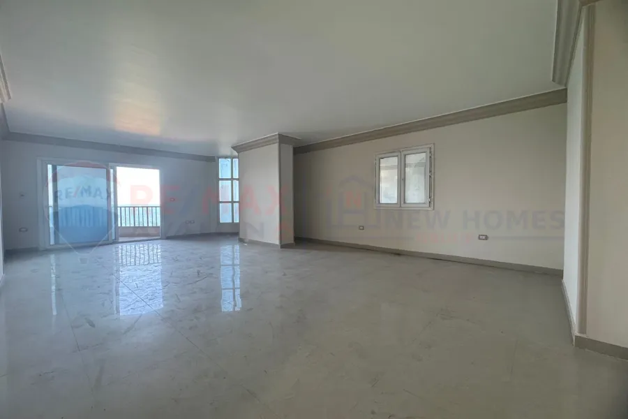 شقة للايجار 175 م الإبراهيمية (على البحر مباشرة -  عمارة براند)