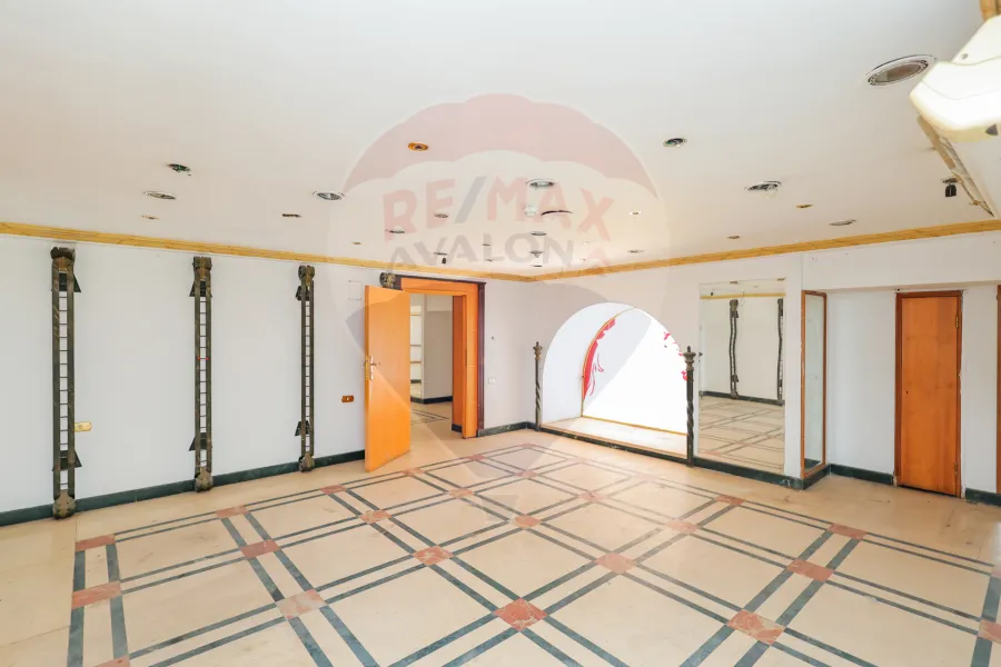 Shop for rent 520 m Raml Station (Sizostris st.)